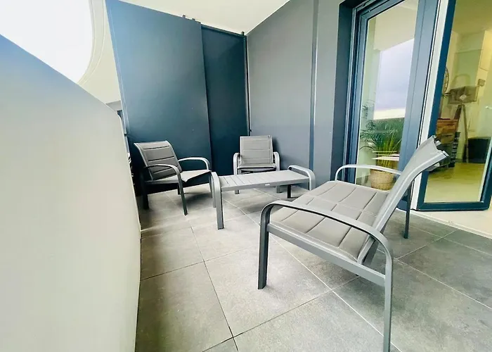 Iconic T3 - Parking - Wifi - Vue Et Montagne Apartman *