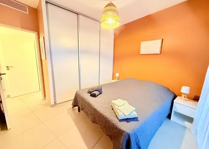 Iconic T3 - Parking - Wifi - Vue Et Montagne Apartman *